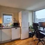 아파트 1 Bedroom Awesome In 요플란드
