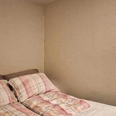 Apartmán 1 Bedroom Awesome In *